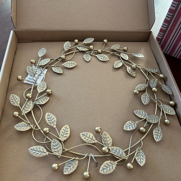 Lot of 4 items from The Winter 2025 Jilly Box - Picture 2 of 9